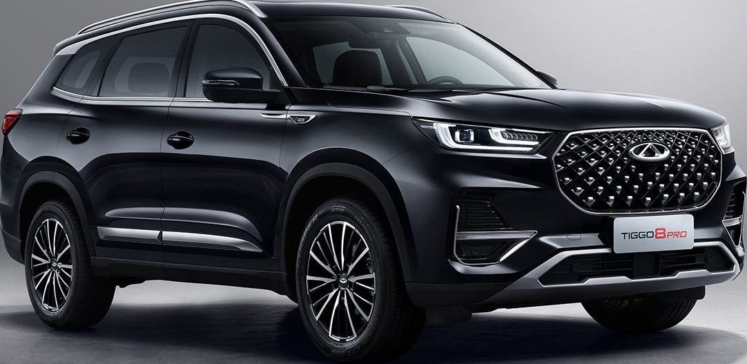 گیربکس تیگو 8 در حال عیب‌یابی با دستگاه دیاگ پیشرفته